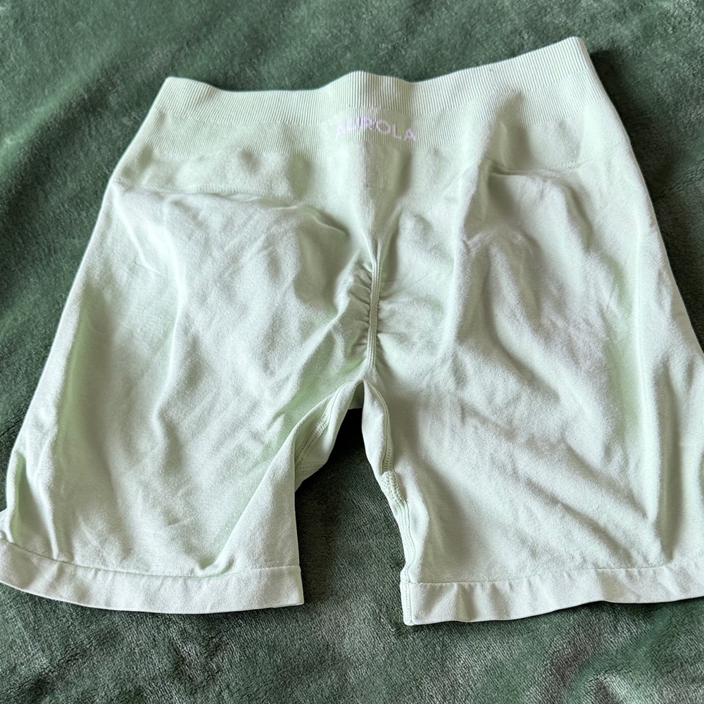 Aupola Women's Mint Green Bike Shorts excellent condition